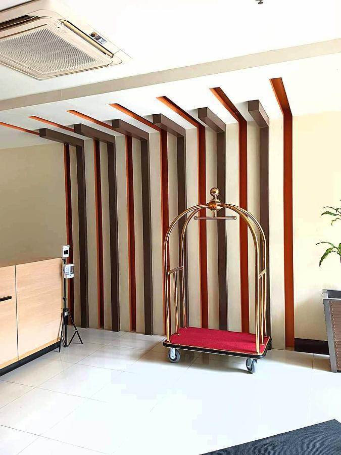 The Palm Tree Condotel Manila Airport Exterior foto