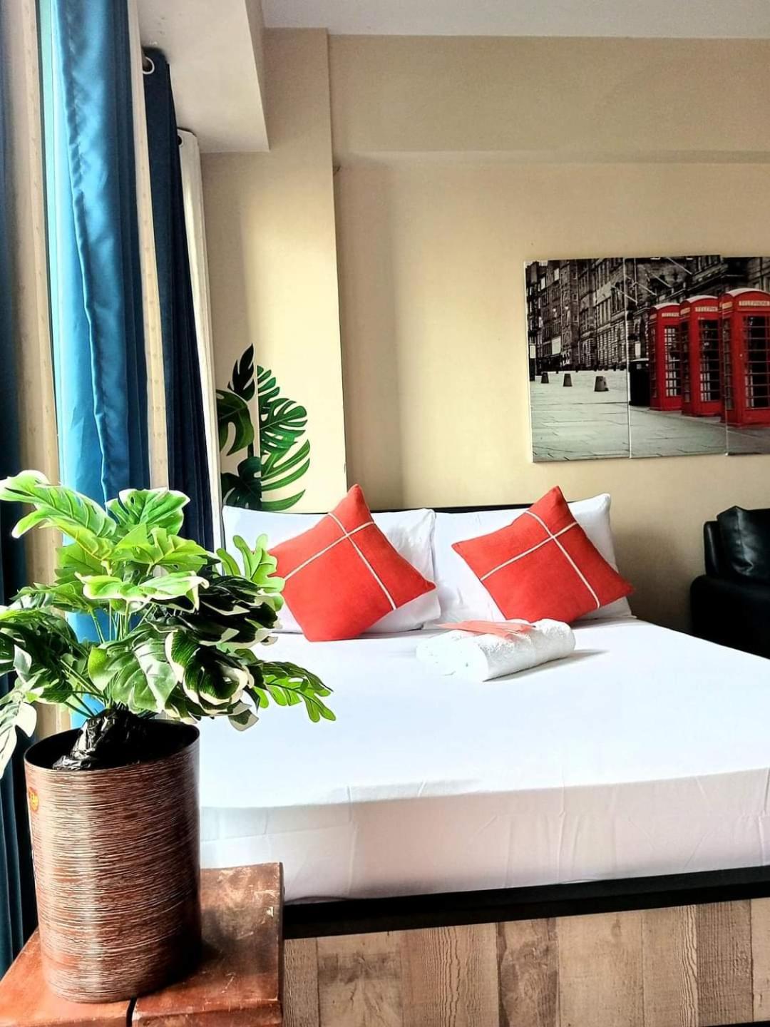 The Palm Tree Condotel Manila Airport Exterior foto
